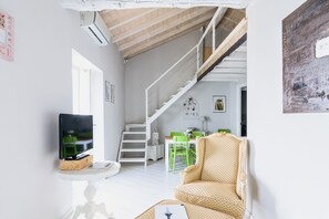 Appartement, vue lac | Coin séjour