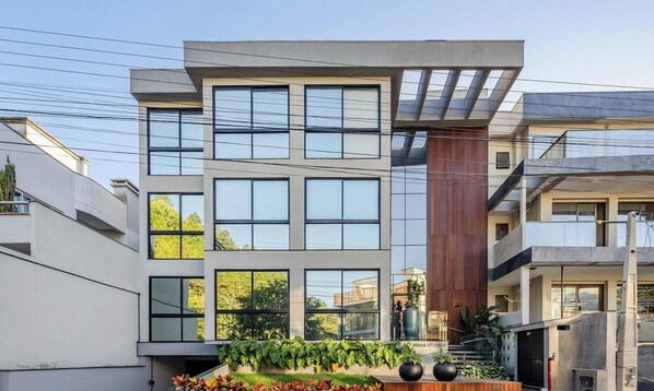 Basic Villa | Exterior