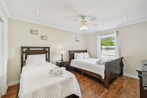 3 bedrooms, iron/ironing board, free WiFi, bed sheets