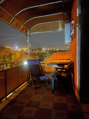 Appartement Confort, balcon, vue jardin | Terrasse/Patio