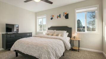 4 chambres, bureau, fer et planche à repasser, Wi-Fi gratuit