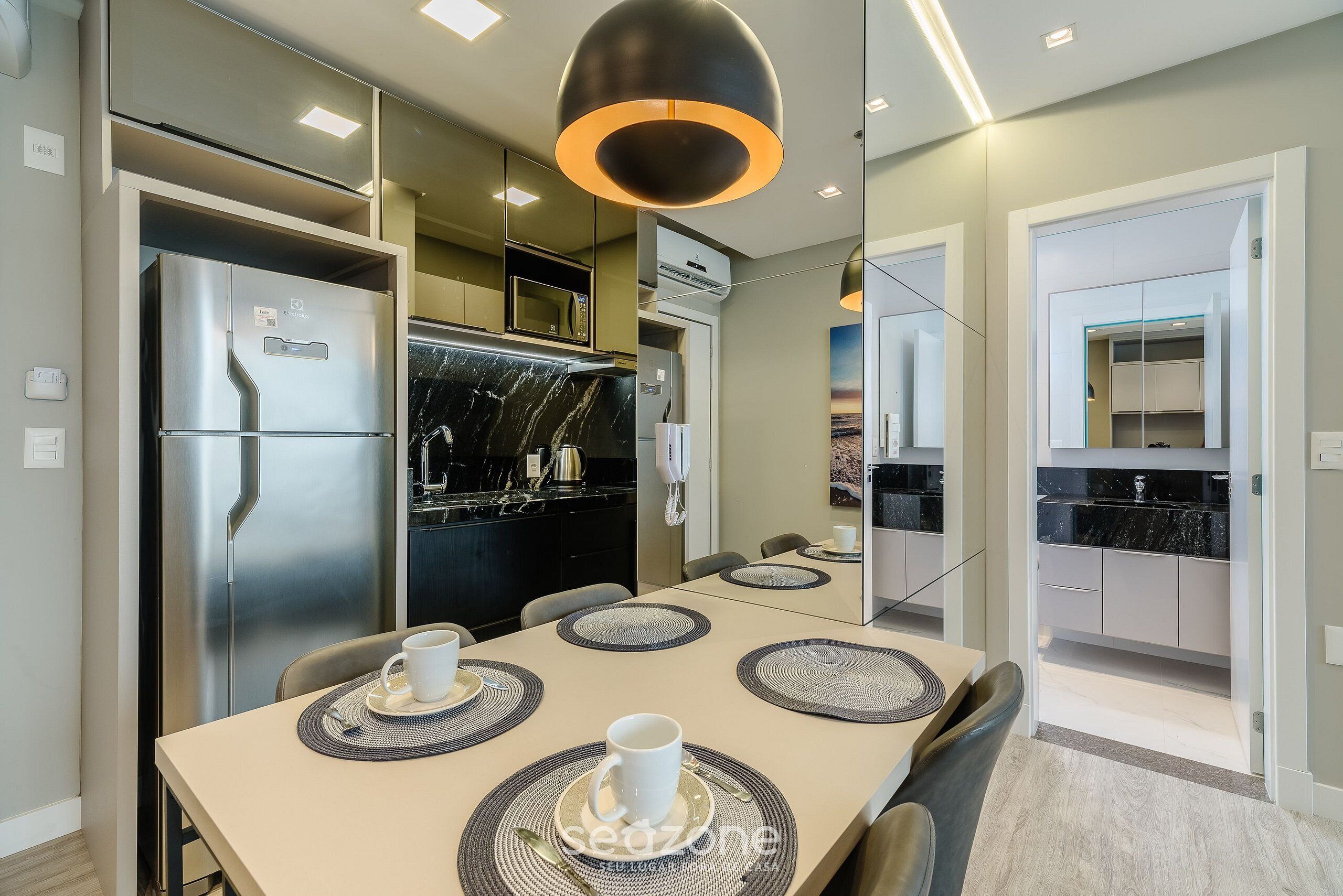 Basic Apartment | Dining