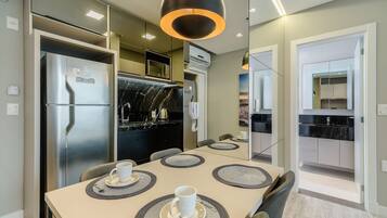 Basic Apartment | Dining