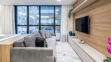 Basic Apartment | Living area