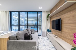 基础公寓 | 起居区