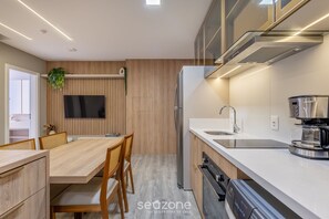 Apartemen Basic | Dapur pribadi | Peralatan masak/sendok-piring