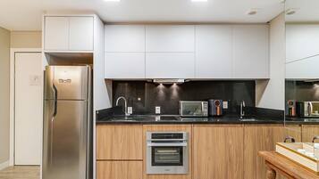 Apartemen Basic | Dapur pribadi | Peralatan masak/sendok-piring