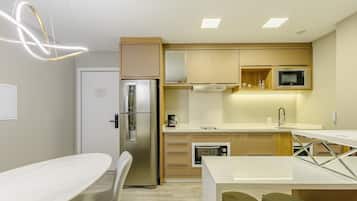 Basic Apartment | Private kitchen | Cookware/dishes/utensils