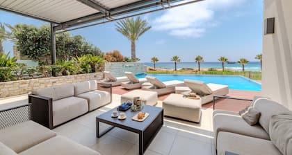 Vivo Mare Panorama Beachfront Villa - Beachfront Views