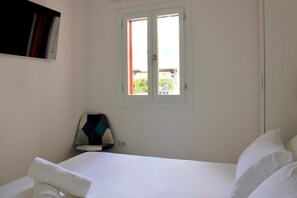 1 bedroom, WiFi, bed sheets