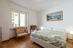 Departamento, 2 habitaciones, vista al mar | Tabla de planchar con plancha y wifi gratis 