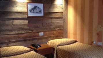 Standard-Vierbettzimmer