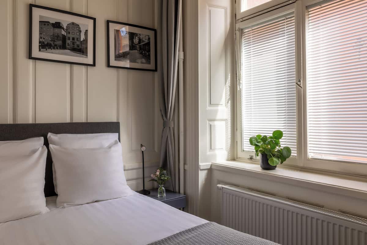 Quarto standard | Wi-Fi de cortesia, roupa de cama