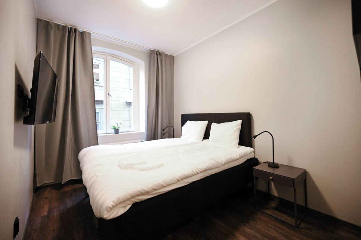 Standard Studio | Free WiFi, bed sheets