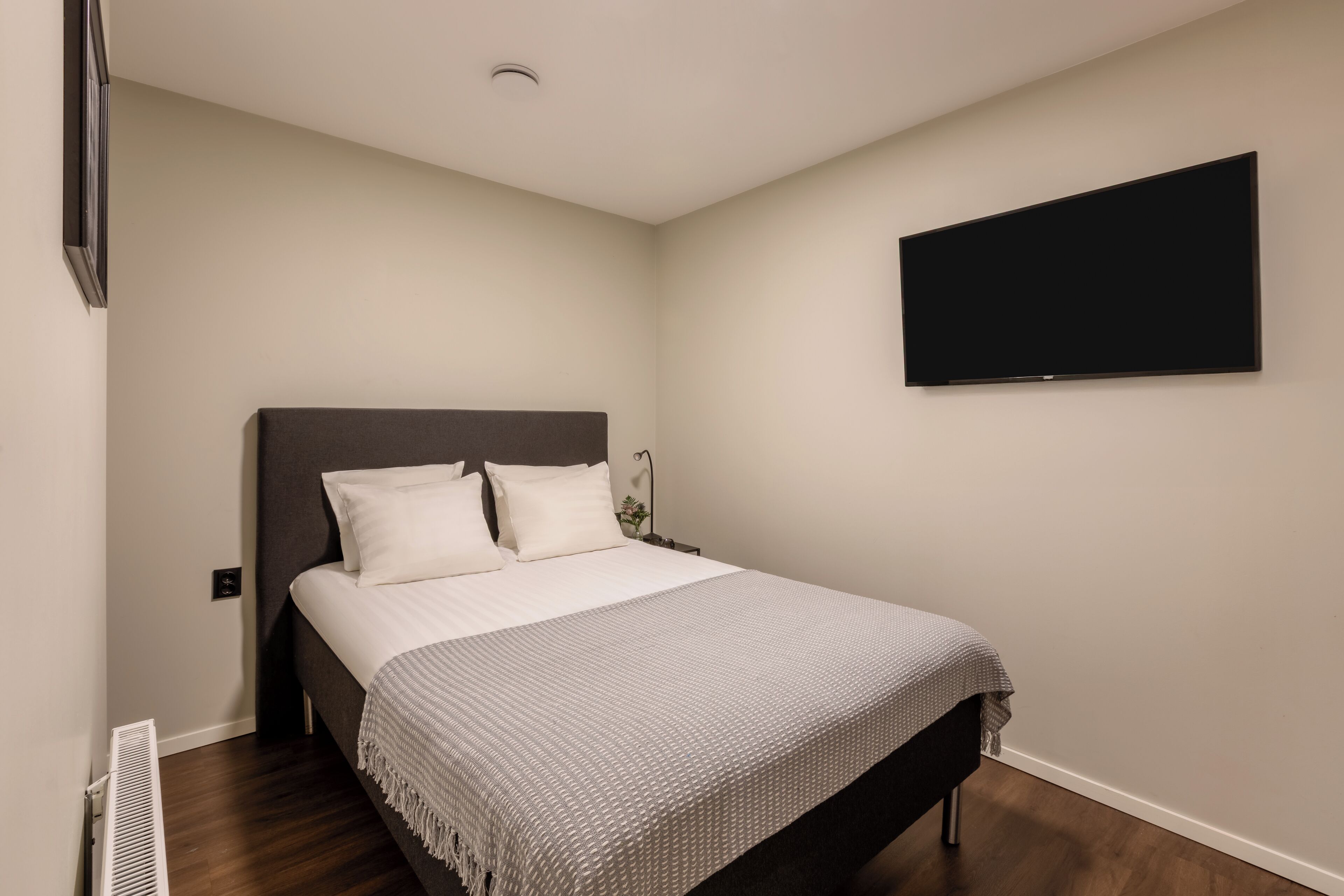 Pocket - Windowless | WiFi (無料)、ベッドシーツ