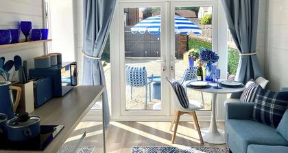 The Wee Blue House Lytham
Tiny house with lovely garden in Lytham St Annes