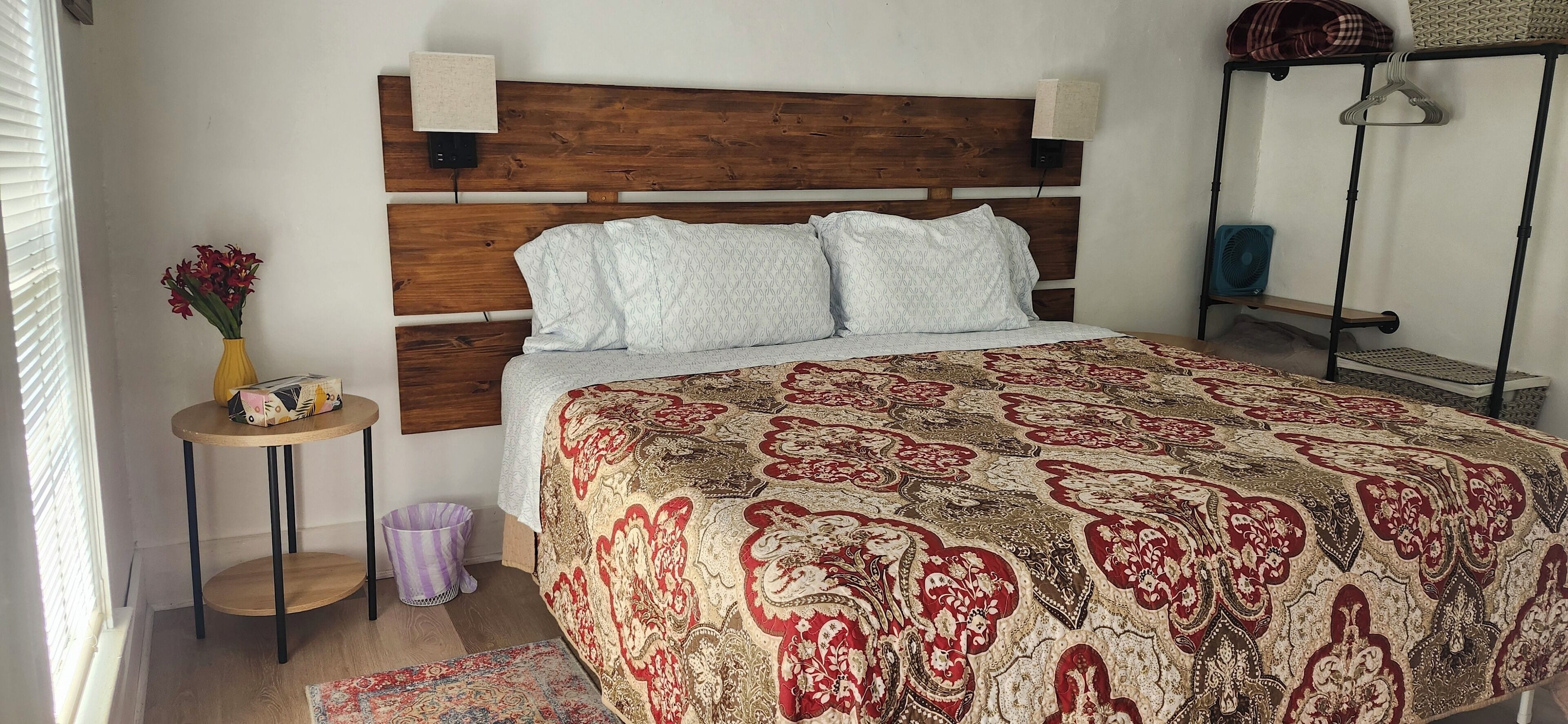 2 chambres, fer et planche à repasser, Wi-Fi, draps fournis