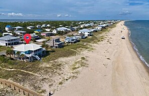 På stranden