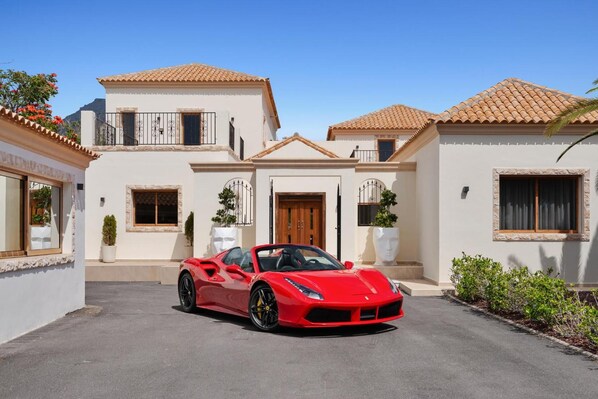 Exterior - Holiday Villa 'Karat Luso' with Sea View, Wi-Fi and Air Conditioning (Adeje)