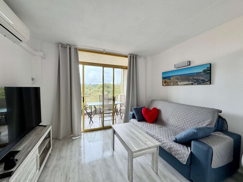 Apartsalou Masia Apartment