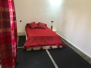 3 bedrooms, WiFi, bed sheets