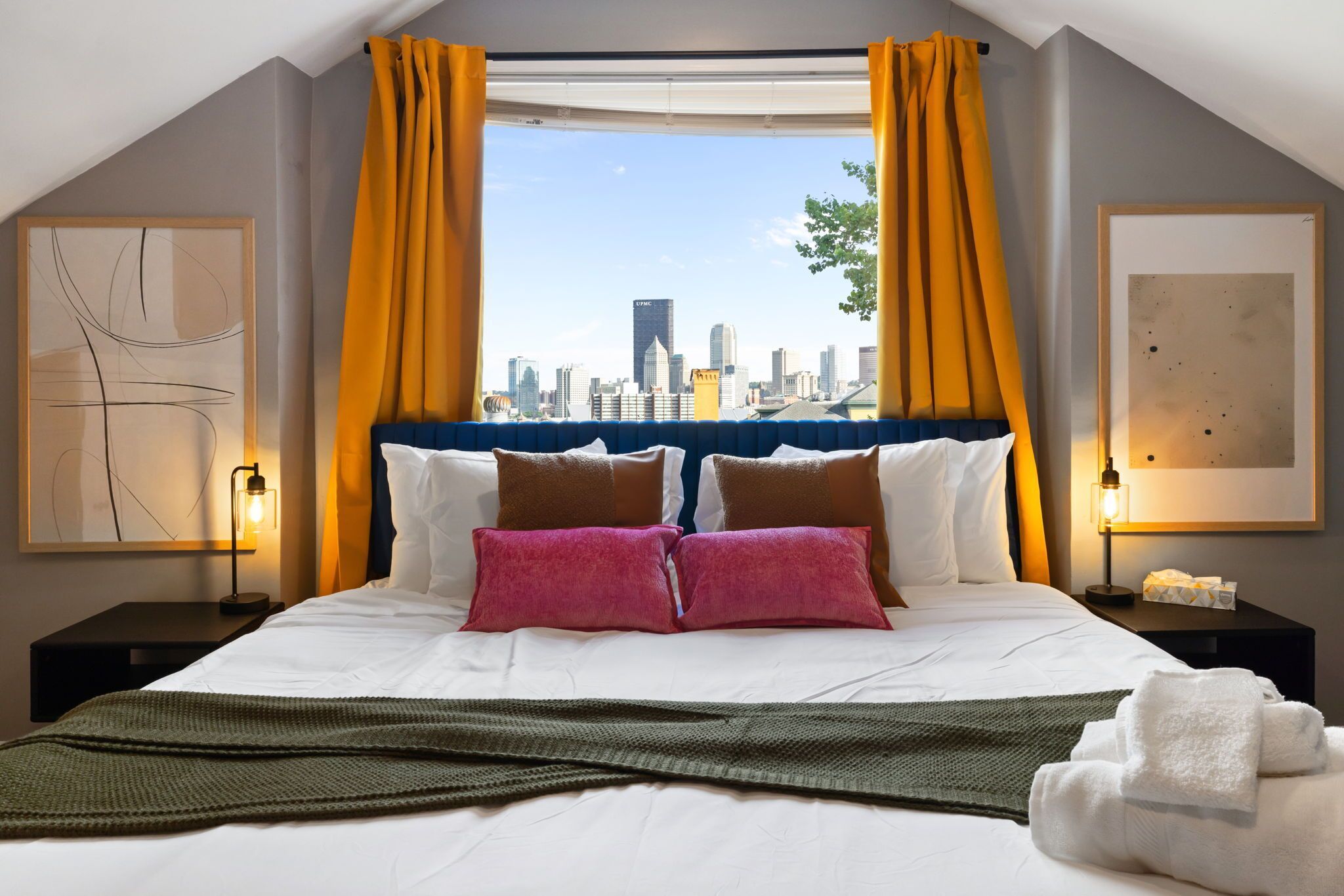 4 عدّة غرف نوم ومكتب ومكواة/لوح كي وواي فاي مجانًا