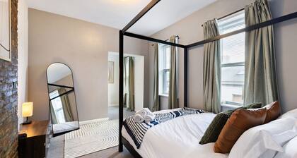 Cozy 4BD - Central Location w/ BBQ & Patio Space