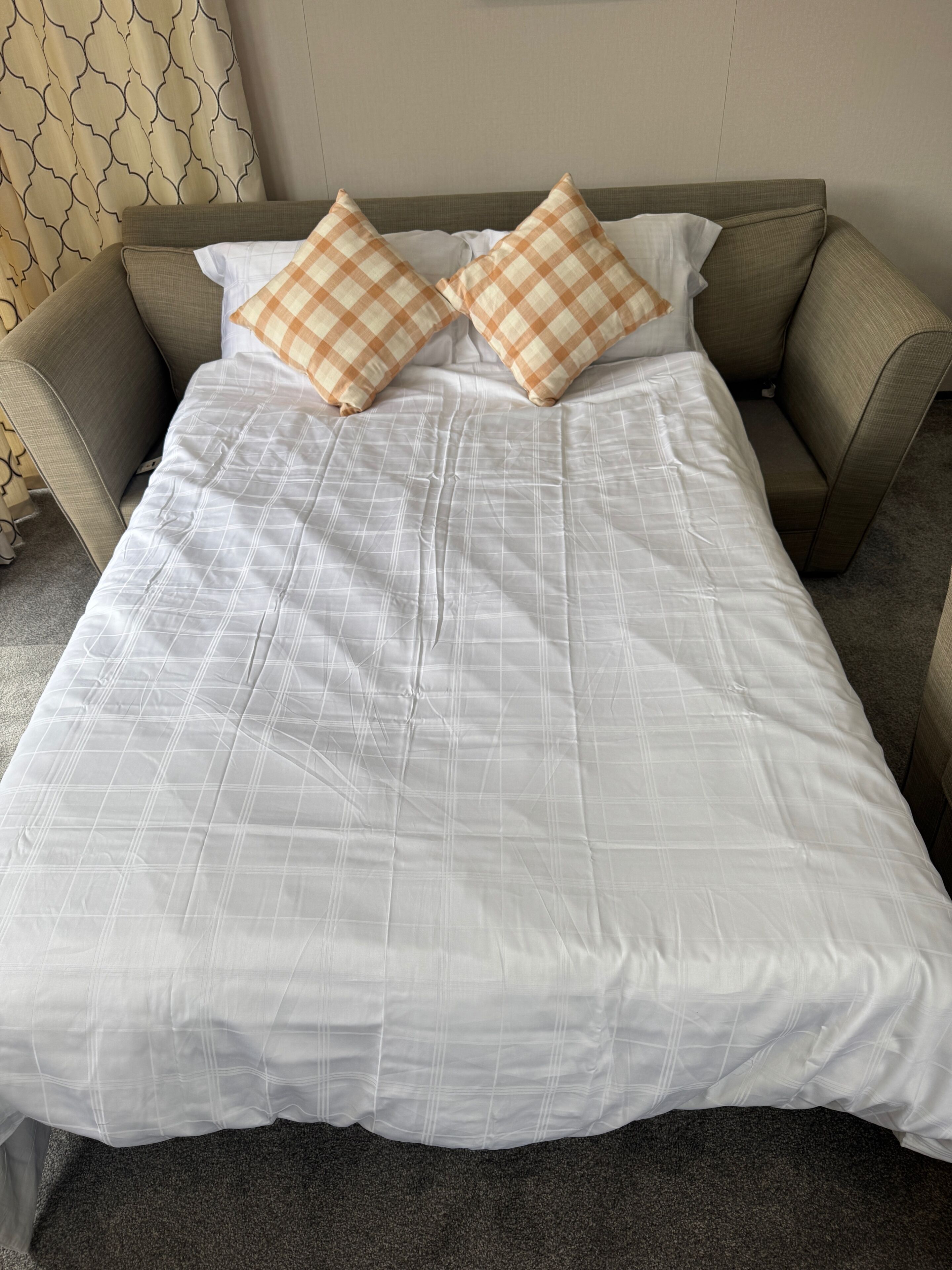 2 kamar tidur, setrika/meja setrika, Wi-Fi gratis, dan seprai linen