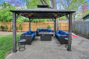 Terrace/patio - Broad Ripple Falcon Crestview Bungalow (Indianapolis)