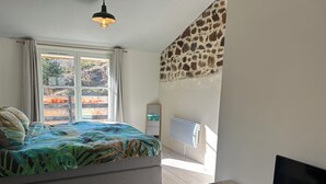 1 habitación, wifi y ropa de cama