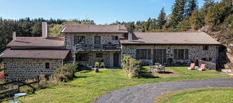 Moulin des Comtes, spacious guest room with all comforts in a peaceful setting