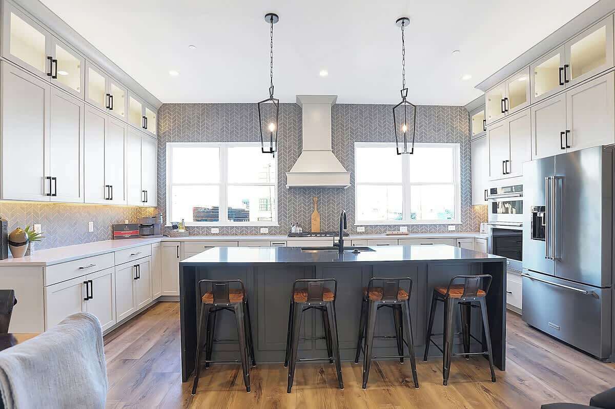 Refrigerador, microondas, horno, placa de cocina