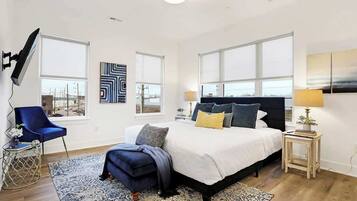 3 bedrooms, iron/ironing board, WiFi, bed sheets