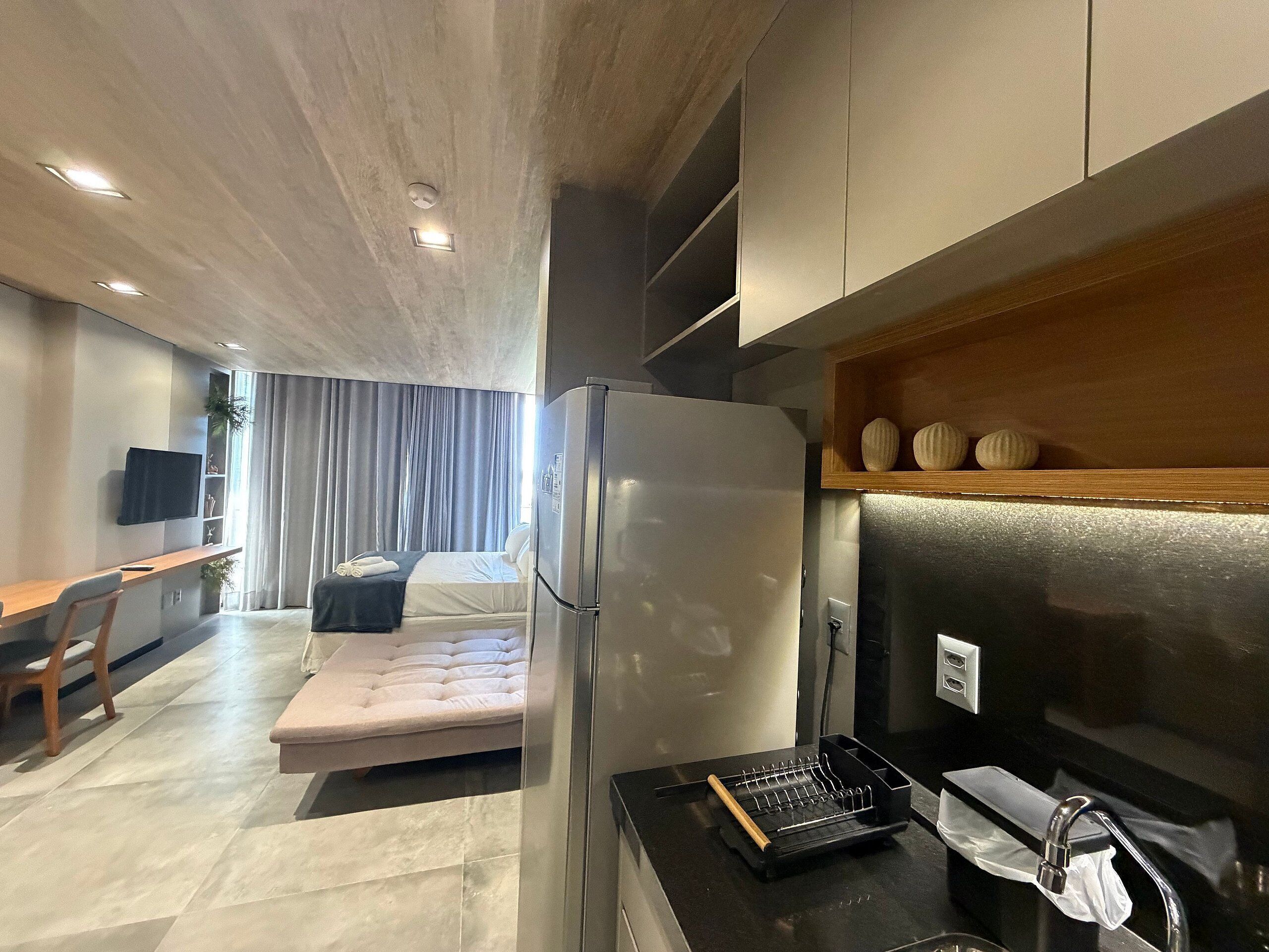 شقة بتجهيزات أساسية