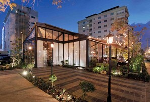 Exterior - ®{Piantini~Views}@Downtown SD  +Gym+Lounge+Pool (Santo Domingo)