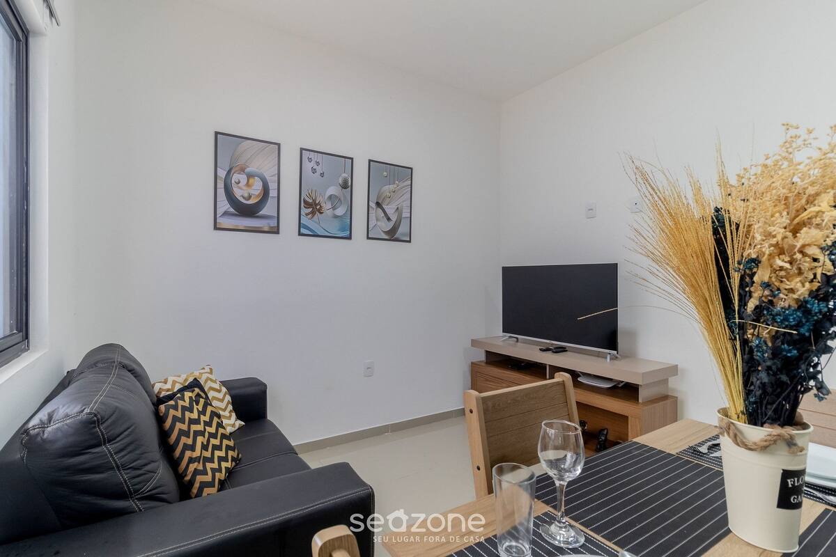 Basic Apartment | Living area