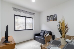 Basic Apartment | Interior