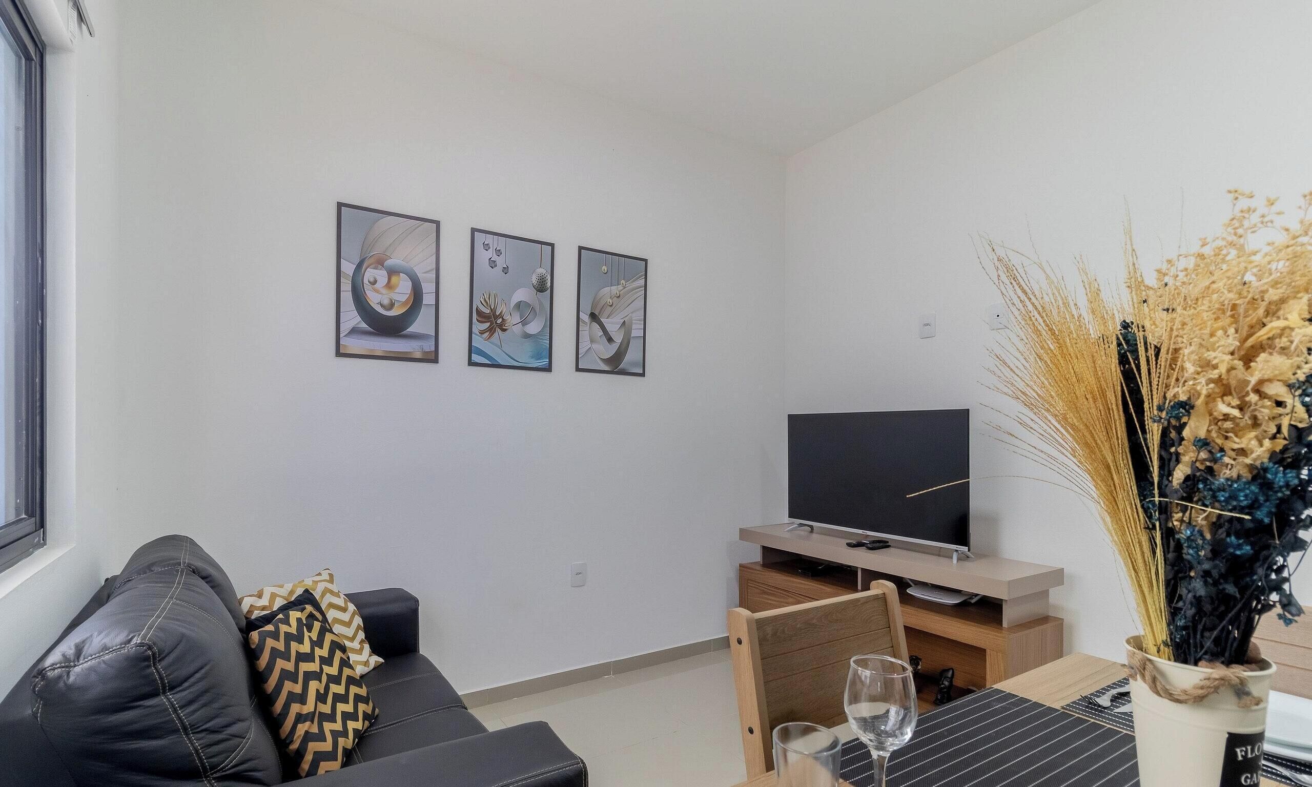 Basic Apartment | Living area