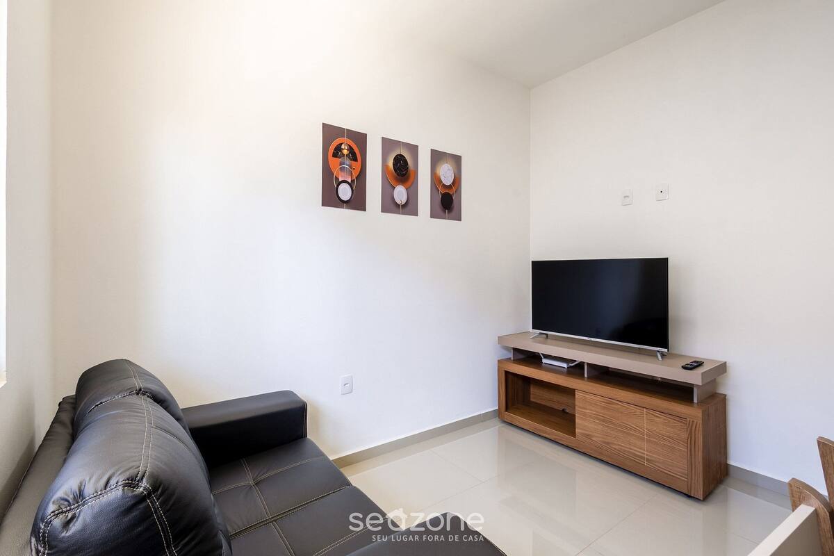 Basic Apartment | Living area