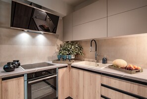 Fridge, microwave, oven, stovetop