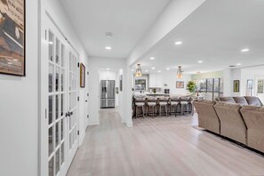 Interior - Heaven on Seven - Golf Course home on #7 of the Pine at Diamondhead Country Club (Diamondhead)