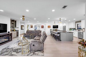 Living area - Heaven on Seven - Golf Course home on #7 of the Pine at Diamondhead Country Club (Diamondhead)