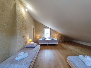 4 chambres, Wi-Fi gratuit, draps fournis