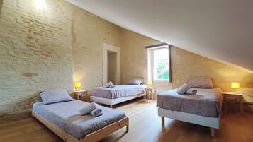 4 chambres, Wi-Fi gratuit, draps fournis