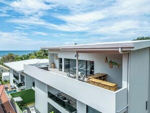 Terrace/patio - Casa Rio Mar Luxury Villas #2 & 4, 12 BR & Ensuite Baths (Puntarenas)