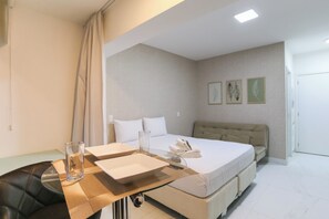 Monolocale | Tende oscuranti, ferro/asse da stiro, Wi-Fi gratuito