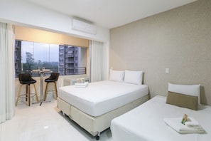 Studio | Blackout drapes, iron/ironing board, free WiFi