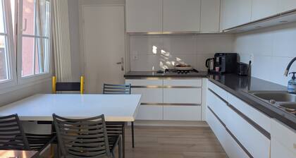 Quiet family home with garden and small pool. Close to beach and shops.