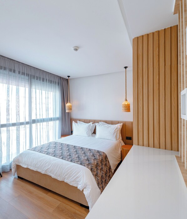 Comfort Studio Suite, City View | In-room safe, desk, laptop workspace, soundproofing - Spinoza House Appart Hôtel (Casablanca)