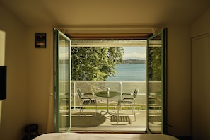 Sviitti, 1 makuuhuone, parveke, järven rannalla | Näkymä parvekkeelta